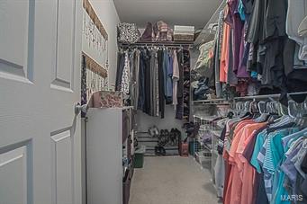 River Hills 01 - Residential