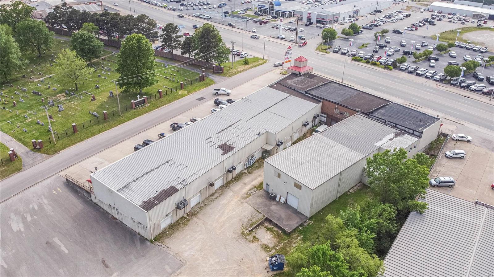 Smith's - Commercial Sale