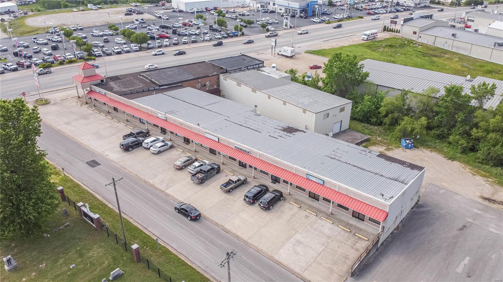 Smith's - Commercial Sale