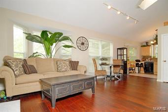 Cascades Four The - Residential
