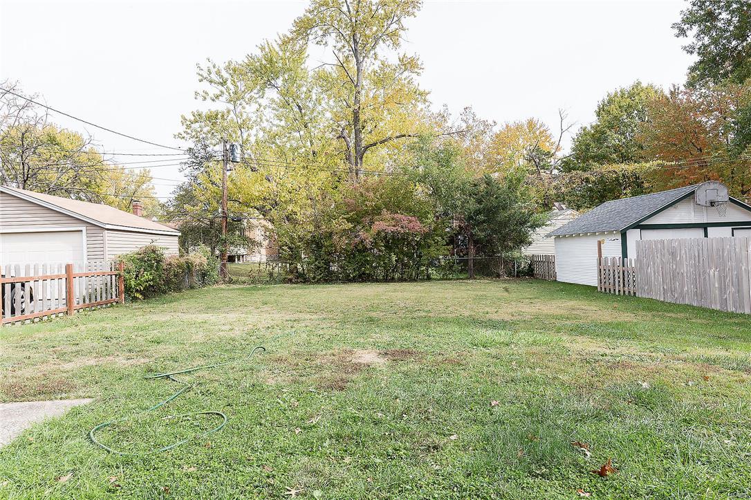 Country Club Add To Normandy Park - Residential