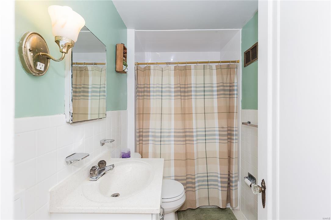 Country Club Add To Normandy Park - Residential