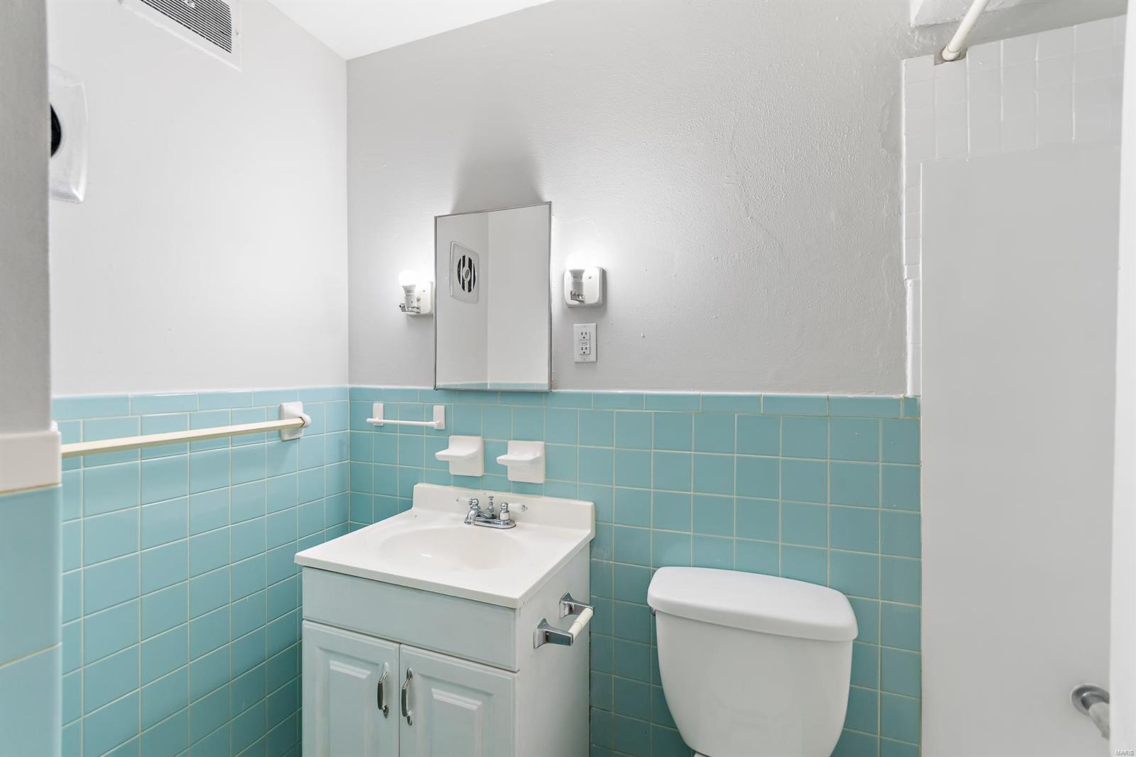 St Louis Add - Residential Income