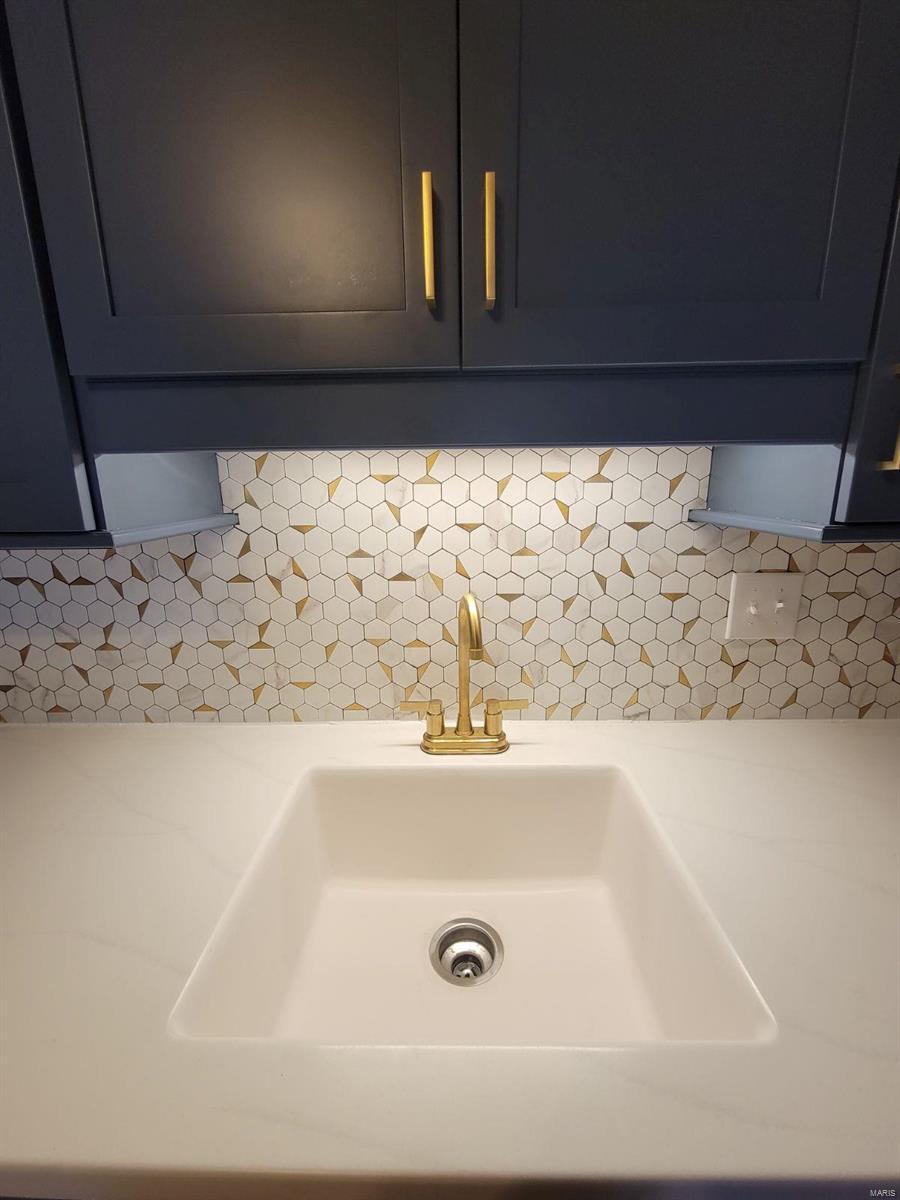 St Louis, Missouri 63119, United States, 2 Bedrooms Bedrooms, ,2 BathroomsBathrooms,Residential,Active,12025