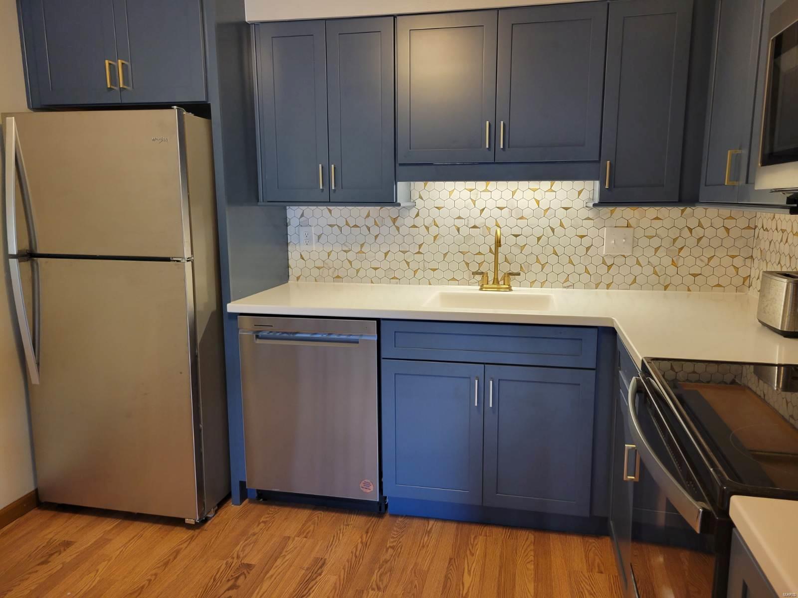 St Louis, Missouri 63119, United States, 2 Bedrooms Bedrooms, ,2 BathroomsBathrooms,Residential,Active,12025