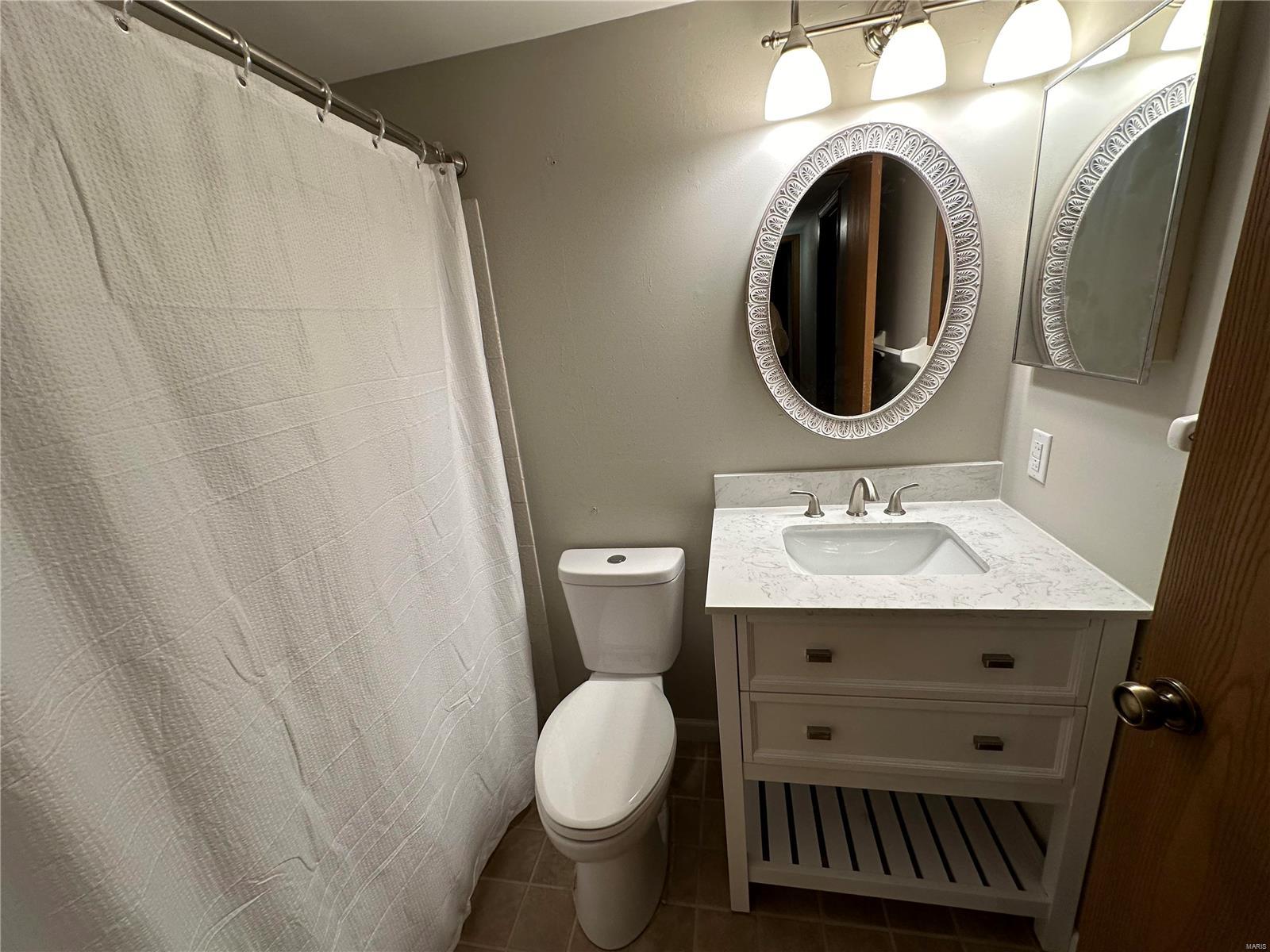 St Louis, Missouri 63119, United States, 2 Bedrooms Bedrooms, ,2 BathroomsBathrooms,Residential,Active,12025