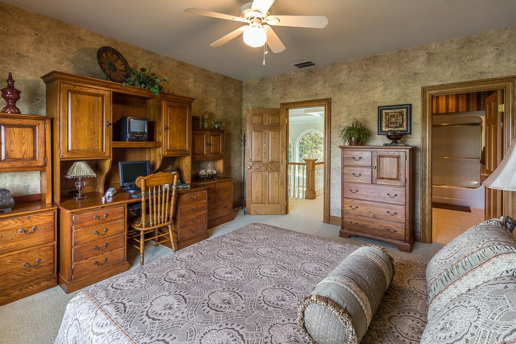 LAKEVIEW ESTATES - Residential