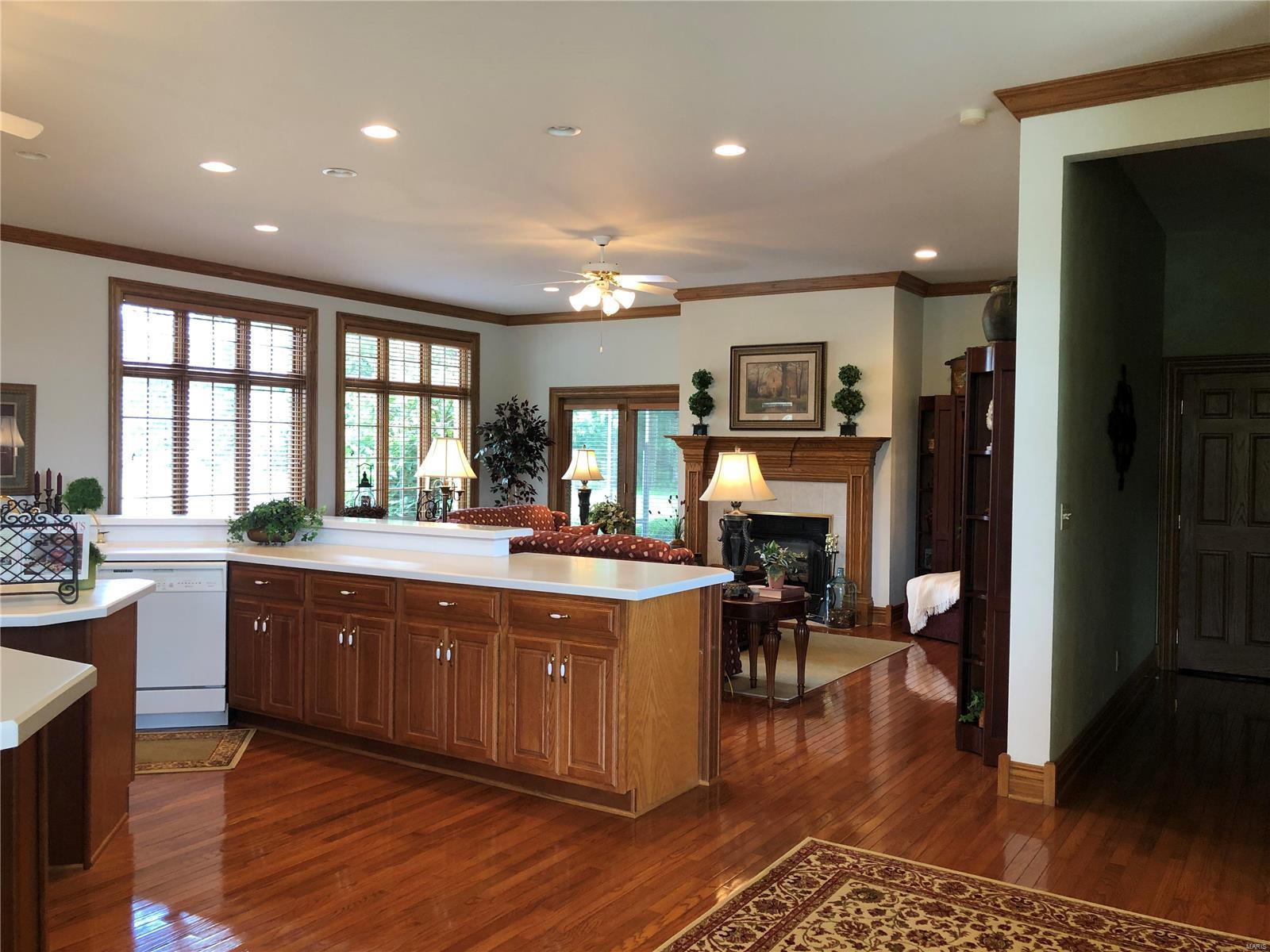 LAKEVIEW ESTATES - Residential