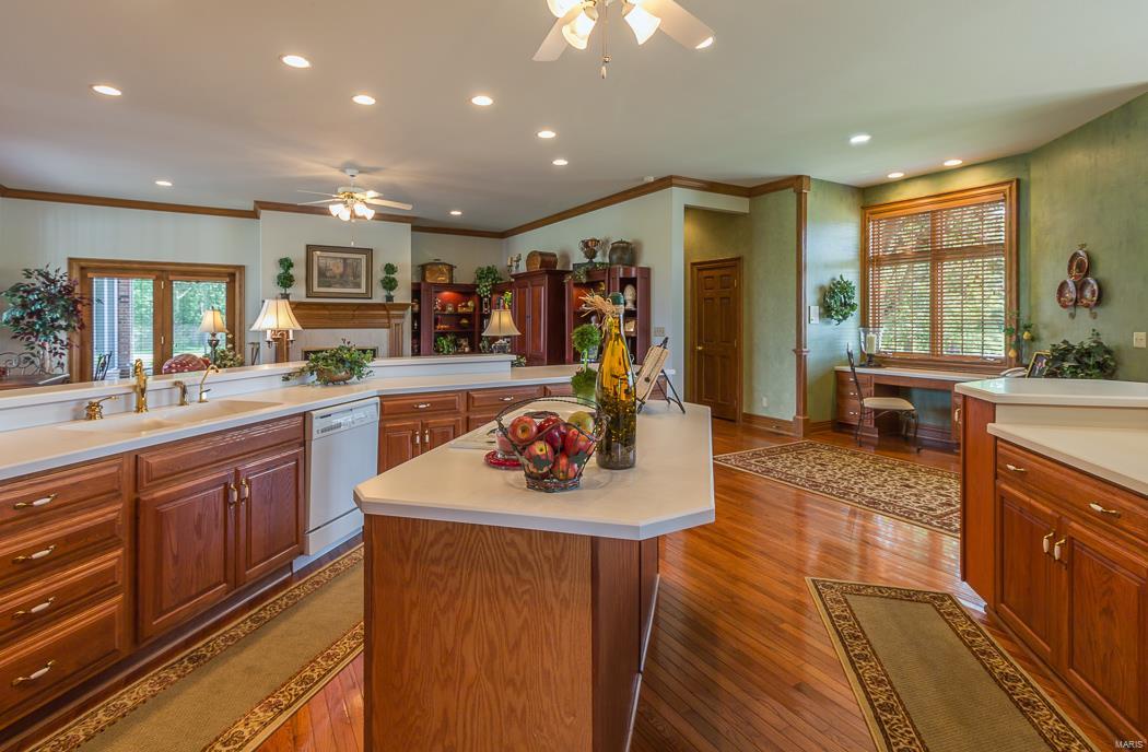 LAKEVIEW ESTATES - Residential