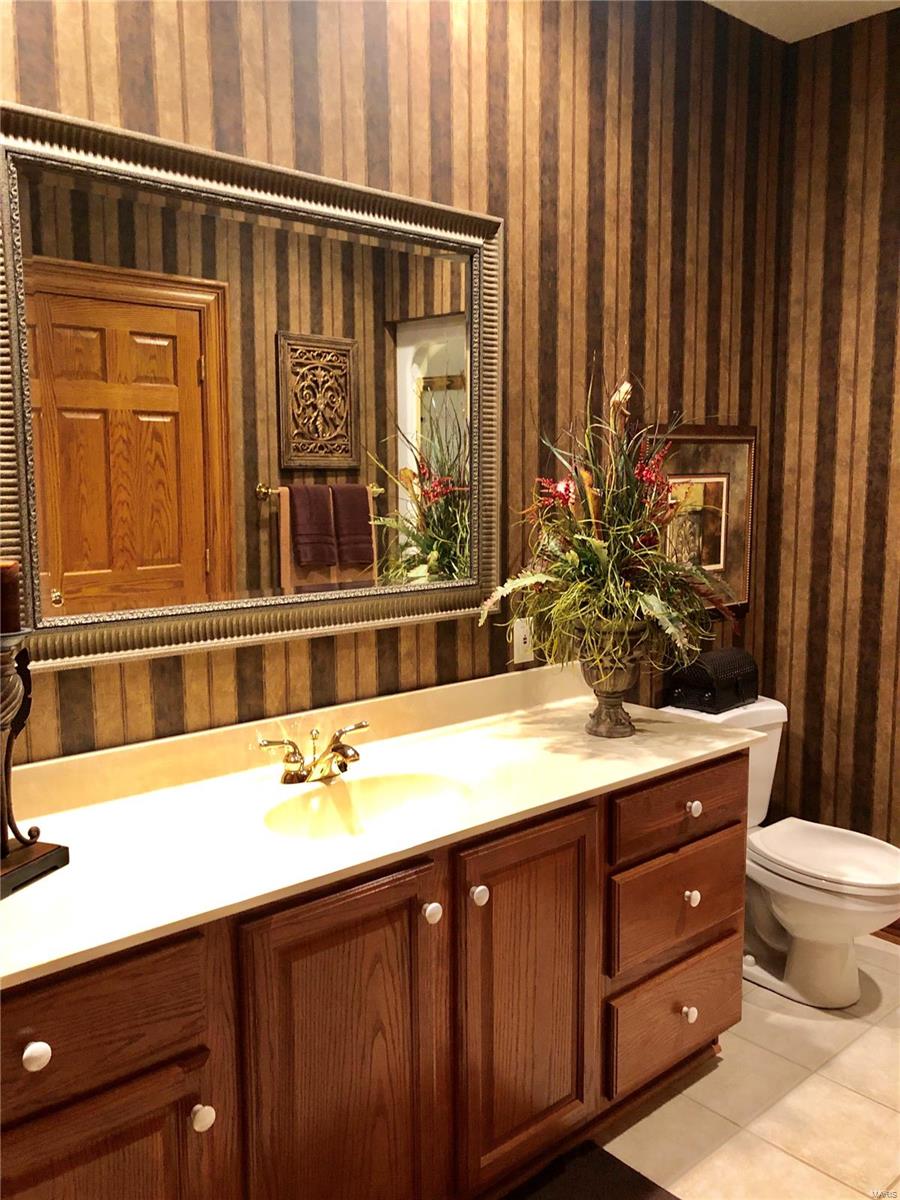 LAKEVIEW ESTATES - Residential