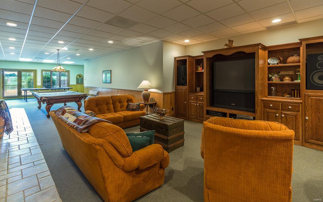 LAKEVIEW ESTATES - Residential