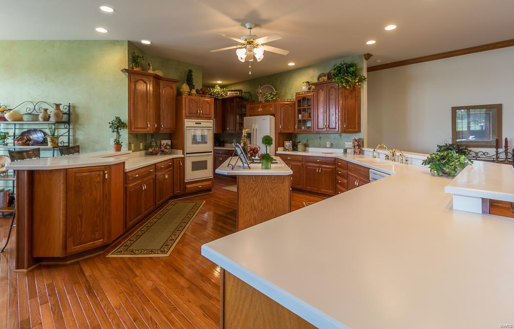 LAKEVIEW ESTATES - Residential