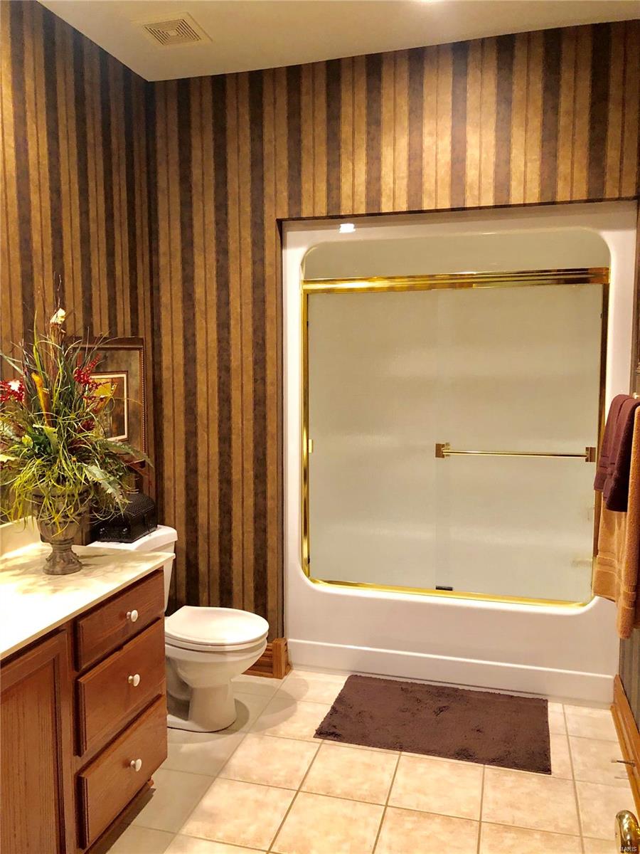 LAKEVIEW ESTATES - Residential