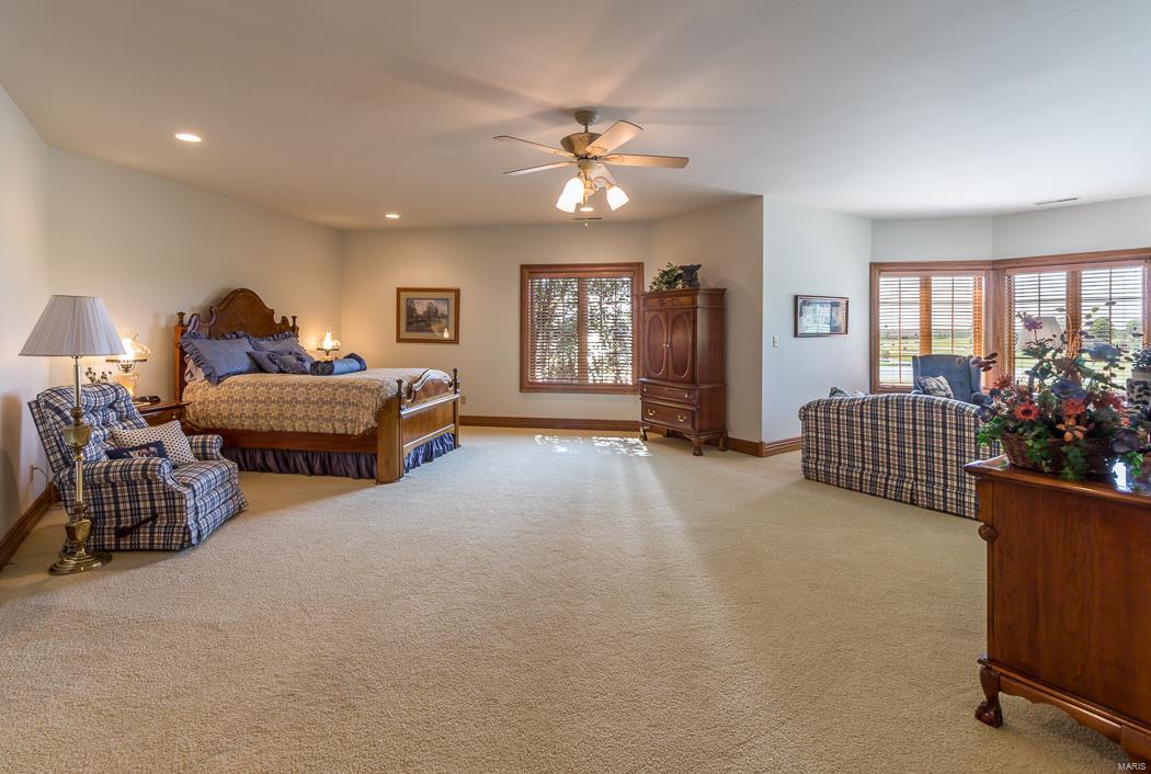 LAKEVIEW ESTATES - Residential