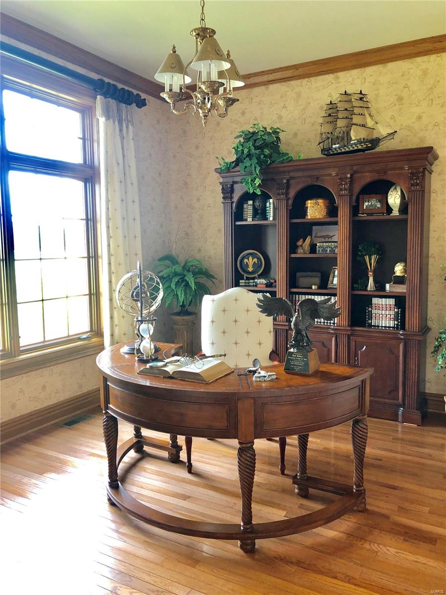 LAKEVIEW ESTATES - Residential