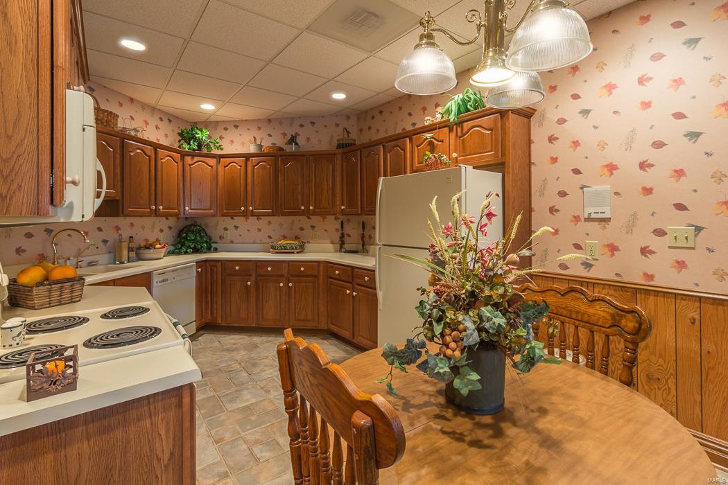 LAKEVIEW ESTATES - Residential