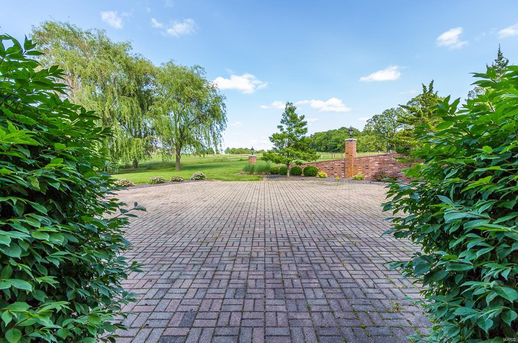 LAKEVIEW ESTATES - Residential