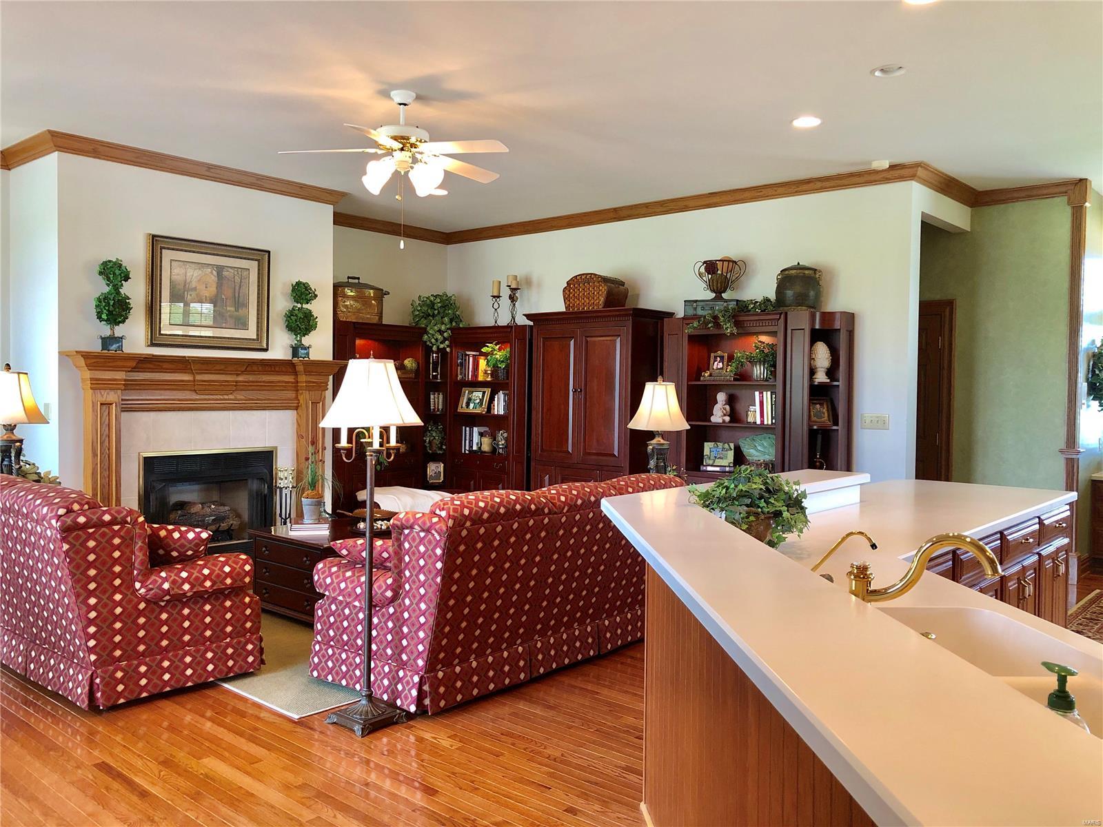 LAKEVIEW ESTATES - Residential