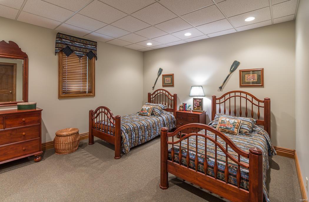 LAKEVIEW ESTATES - Residential