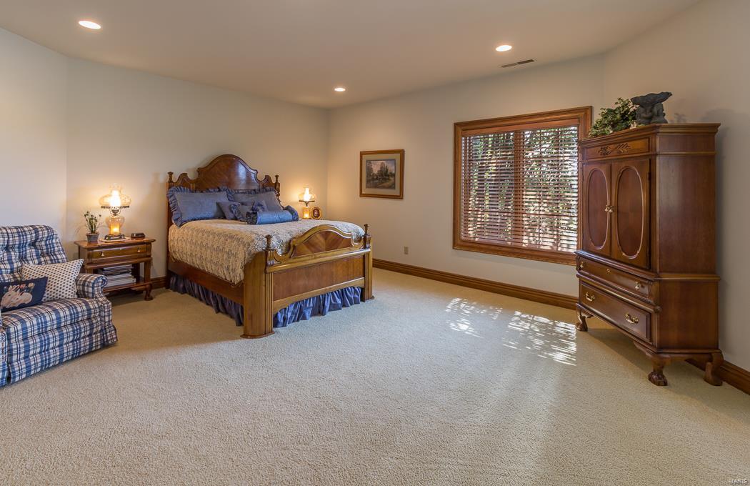 LAKEVIEW ESTATES - Residential