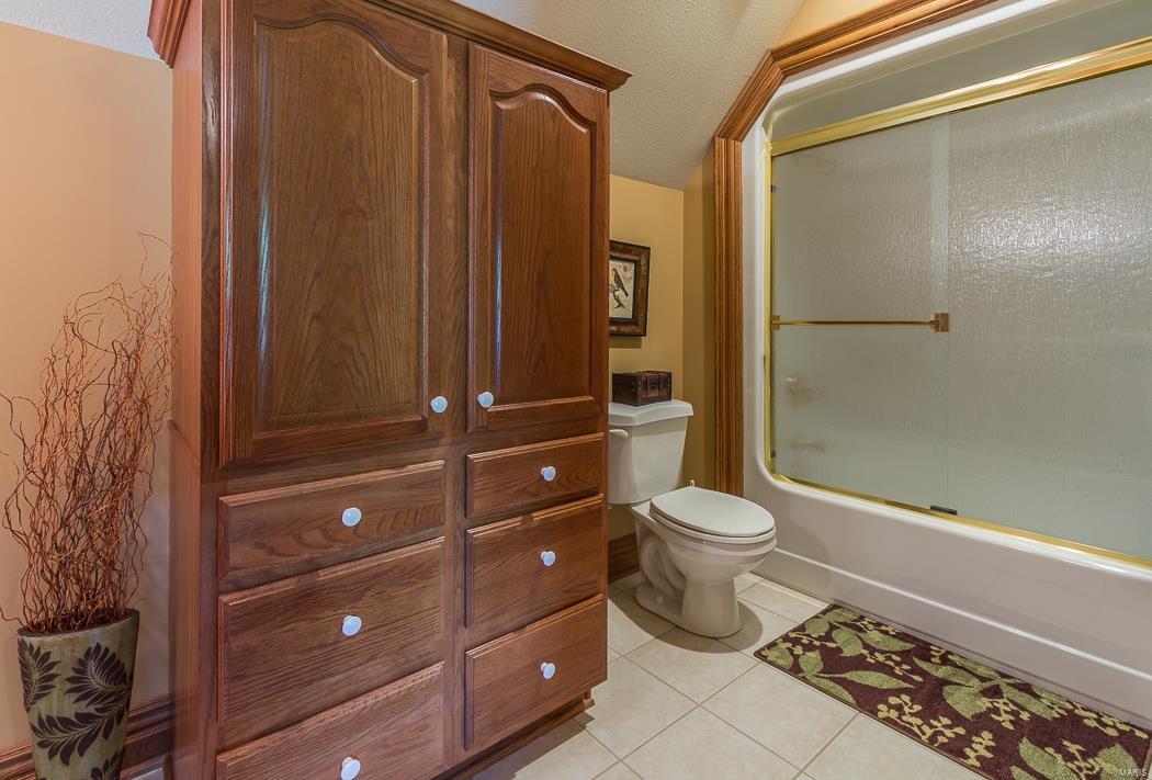 LAKEVIEW ESTATES - Residential