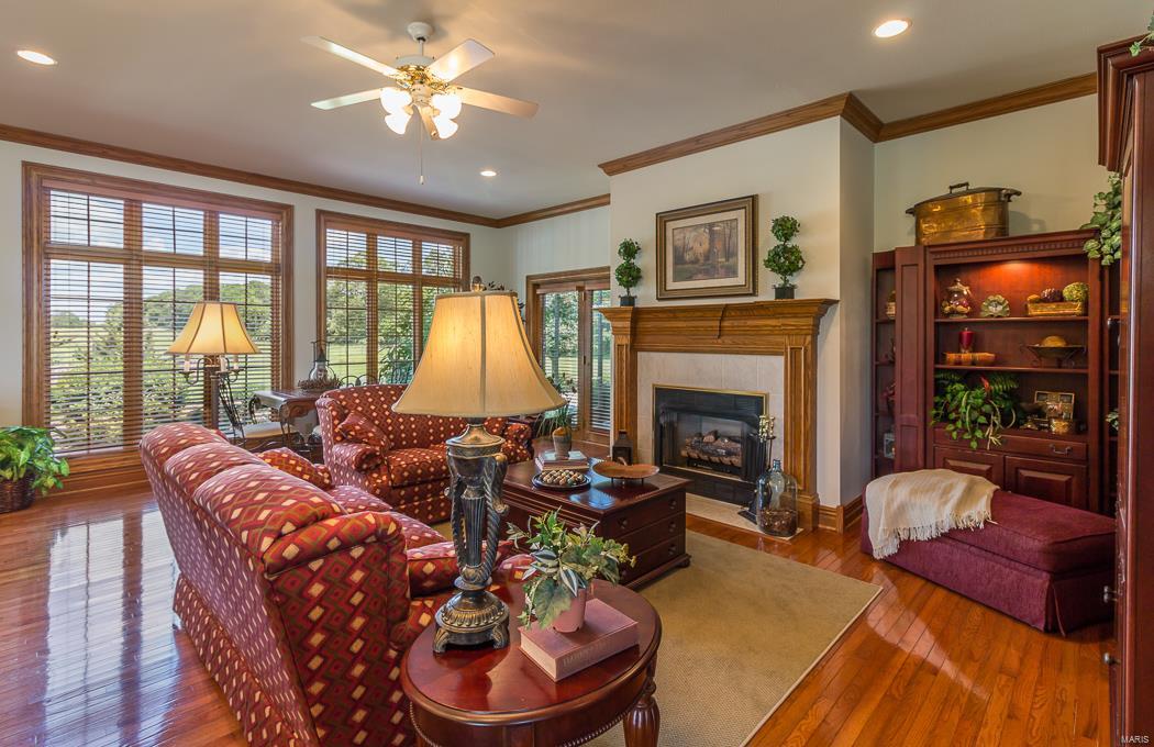 LAKEVIEW ESTATES - Residential