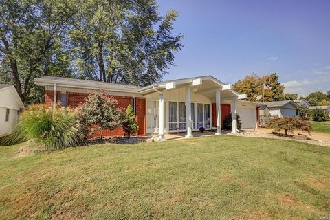 MLS: 25007104