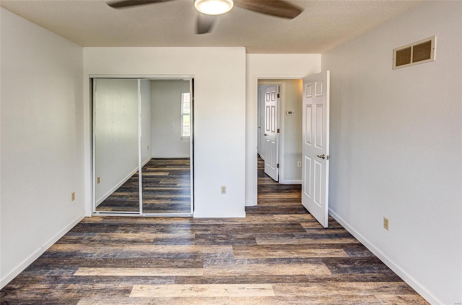 Collinsville, Illinois 62234, United States, 3 Bedrooms Bedrooms, ,4 BathroomsBathrooms,Residential,Pending,102175