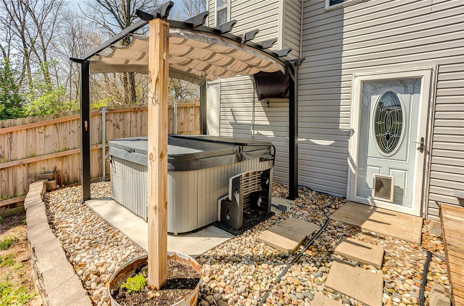 Collinsville, Illinois 62234, United States, 3 Bedrooms Bedrooms, ,4 BathroomsBathrooms,Residential,Pending,102175