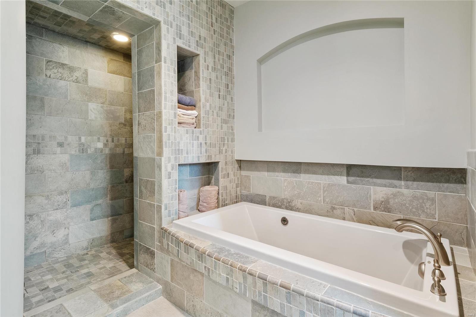 Clayton Gardens 3 - Residential