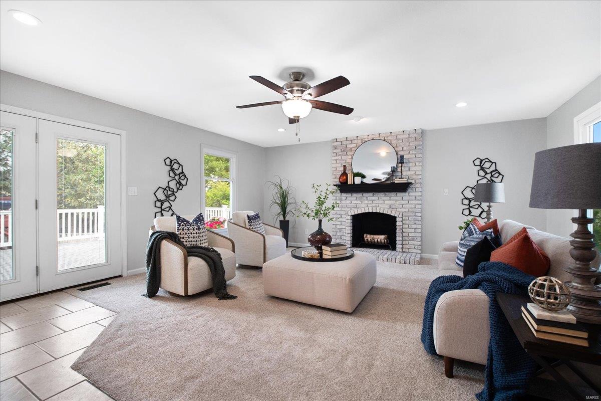 Ballwin, Missouri 63021, United States, 5 Bedrooms Bedrooms, ,4 BathroomsBathrooms,Residential,Pending,118262