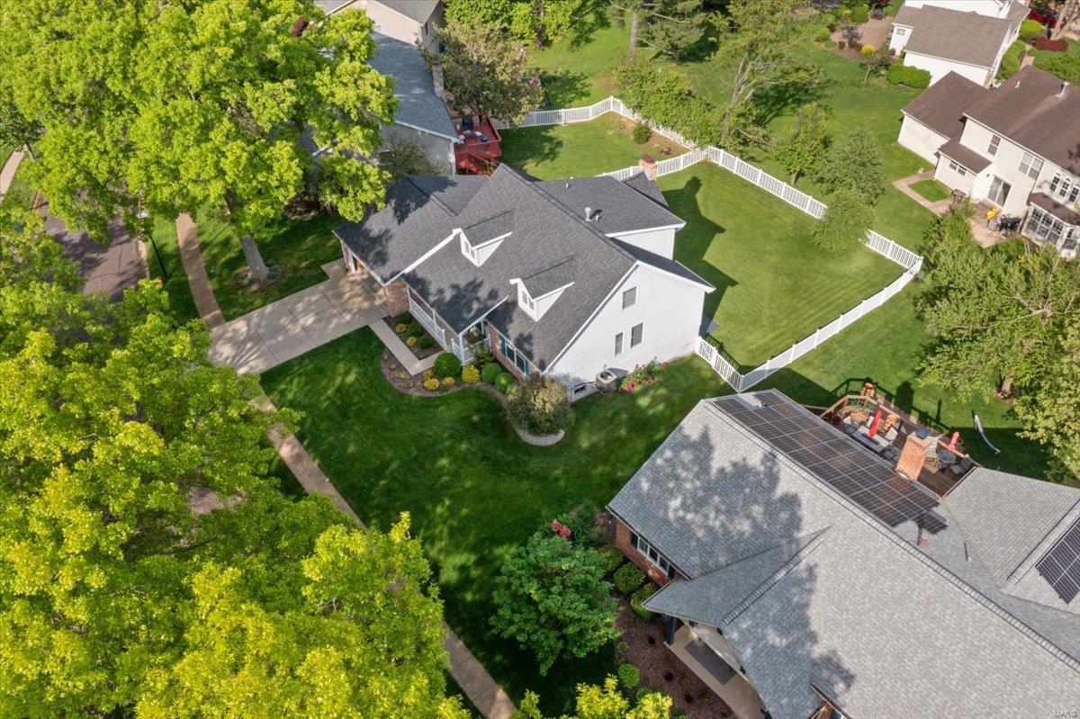 Ballwin, Missouri 63021, United States, 5 Bedrooms Bedrooms, ,4 BathroomsBathrooms,Residential,Pending,118262