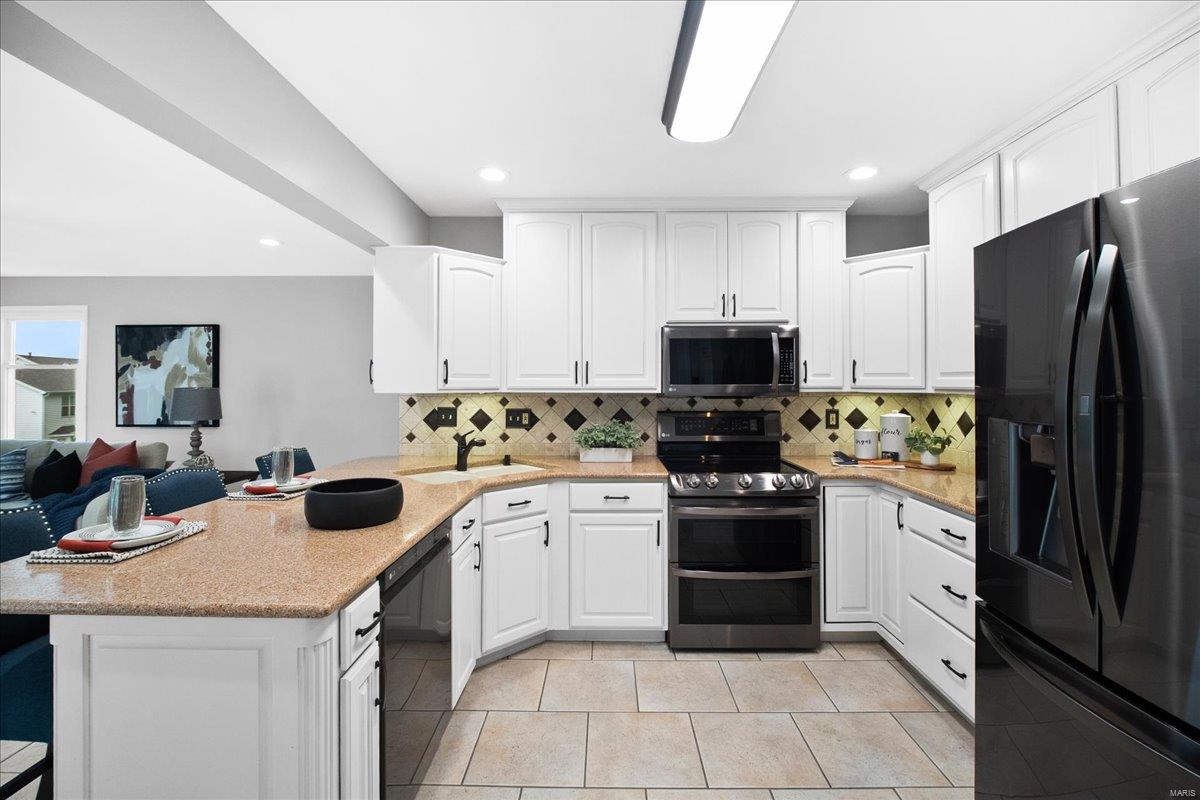 Ballwin, Missouri 63021, United States, 5 Bedrooms Bedrooms, ,4 BathroomsBathrooms,Residential,Pending,118262