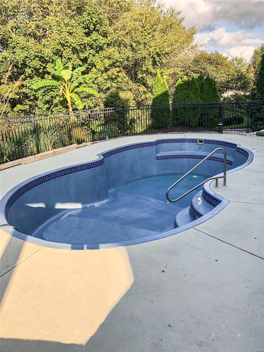 Hawk Ridge On The Green #2 - Residential