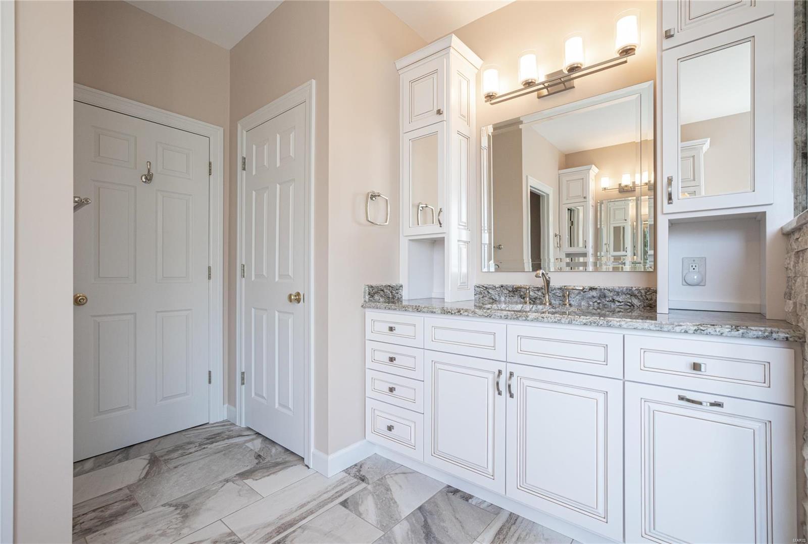 Hawk Ridge On The Green #2 - Residential