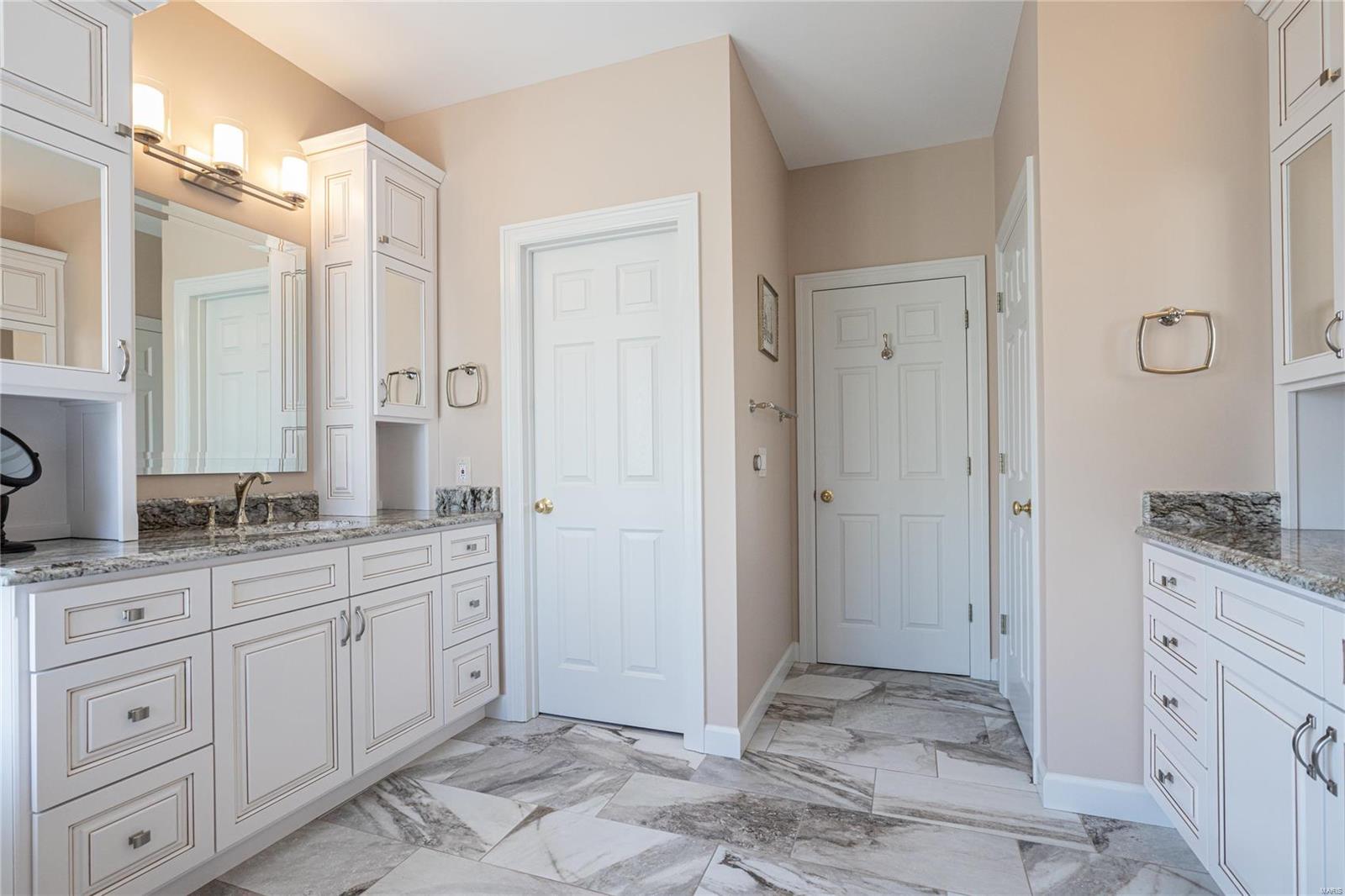 Hawk Ridge On The Green #2 - Residential