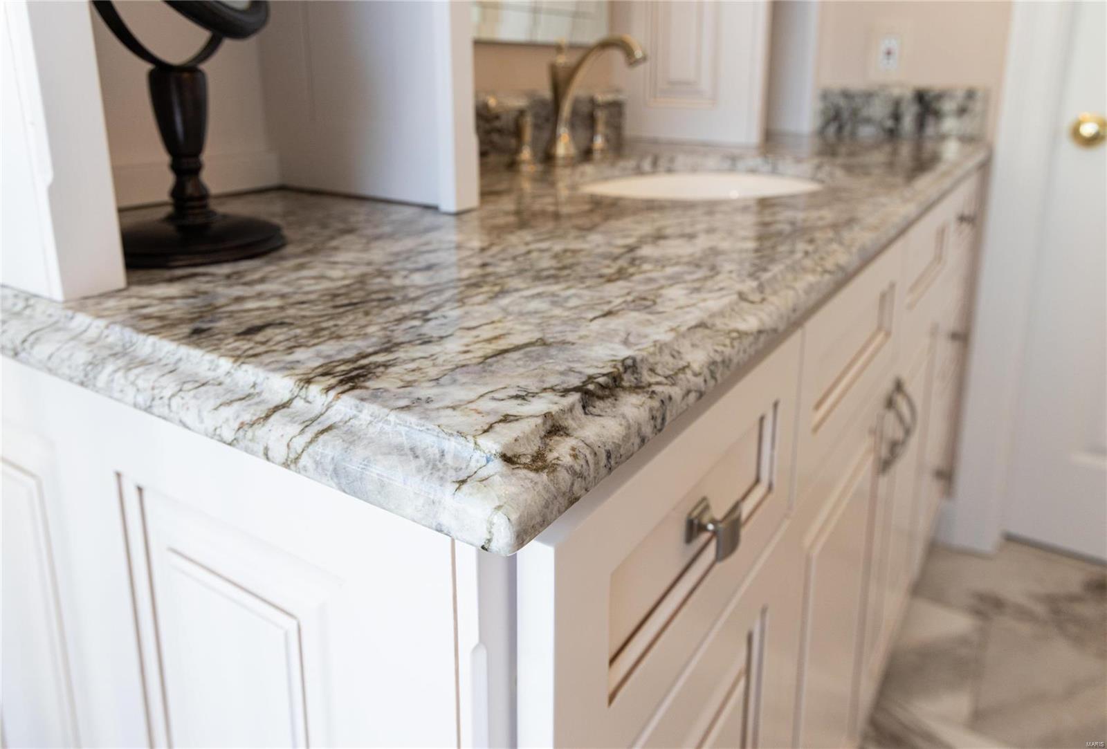 Hawk Ridge On The Green #2 - Residential