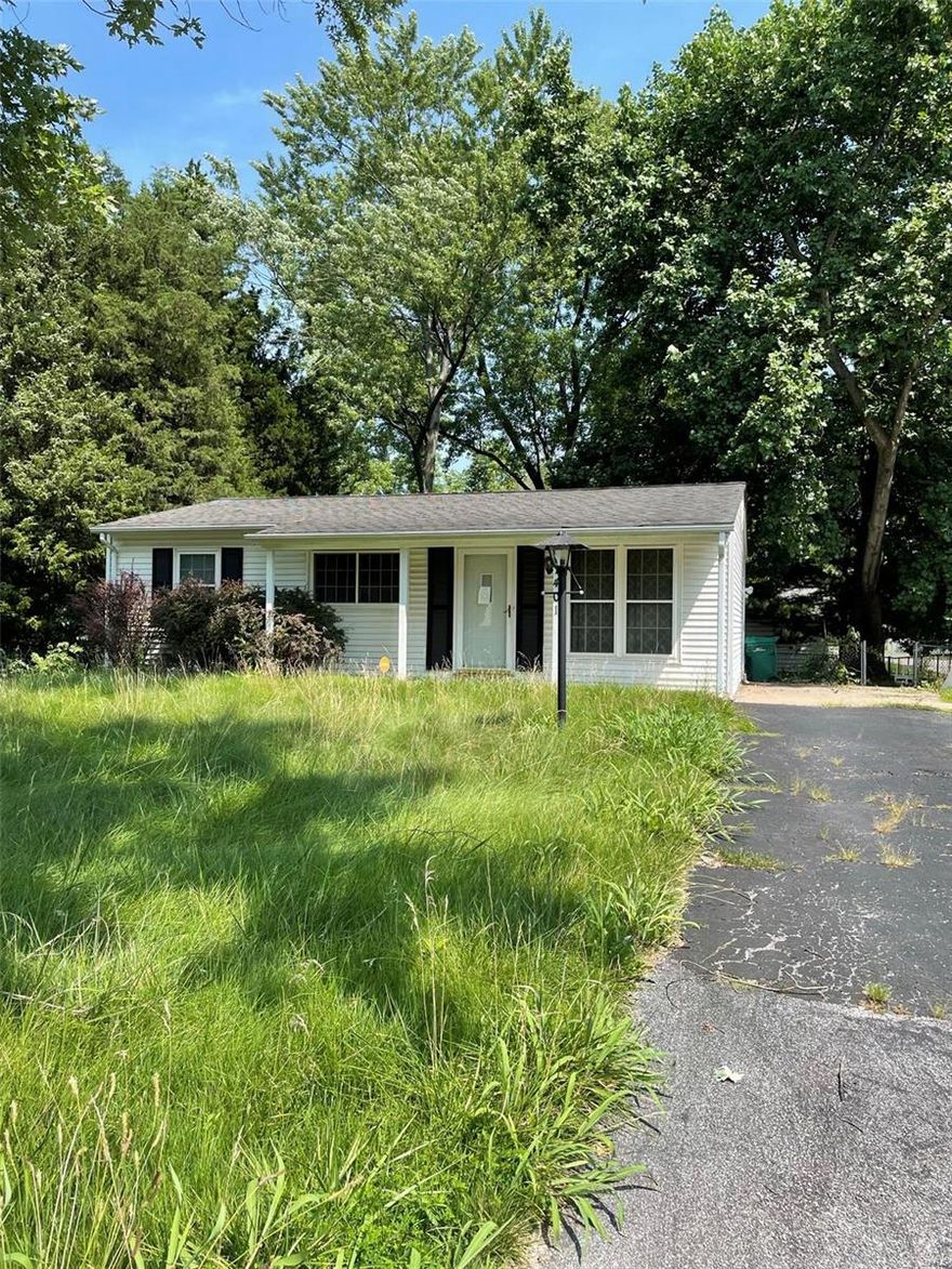 Quality abounds in this great opportunity. Property is being sold as-is. This is a short sale, $4,000 short sale fee to be paid by buyers at closing.  Property will be available for showings and offers till 08/12/21 and will review all offers on 08/13/21. SpecialListingConditions: Short Sale