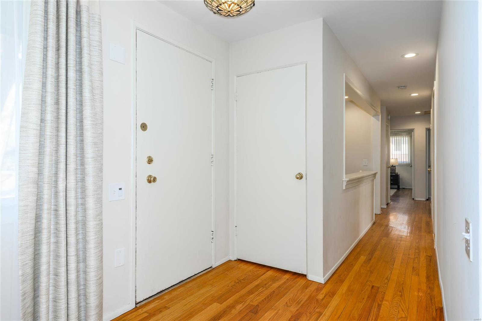 St Louis, Missouri 63132, United States, 3 Bedrooms Bedrooms, ,2 BathroomsBathrooms,Residential,Pending,91434