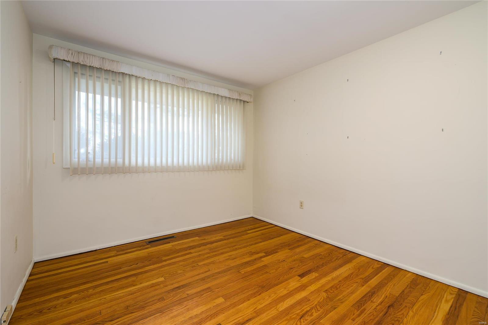 St Louis, Missouri 63132, United States, 3 Bedrooms Bedrooms, ,2 BathroomsBathrooms,Residential,Pending,91434