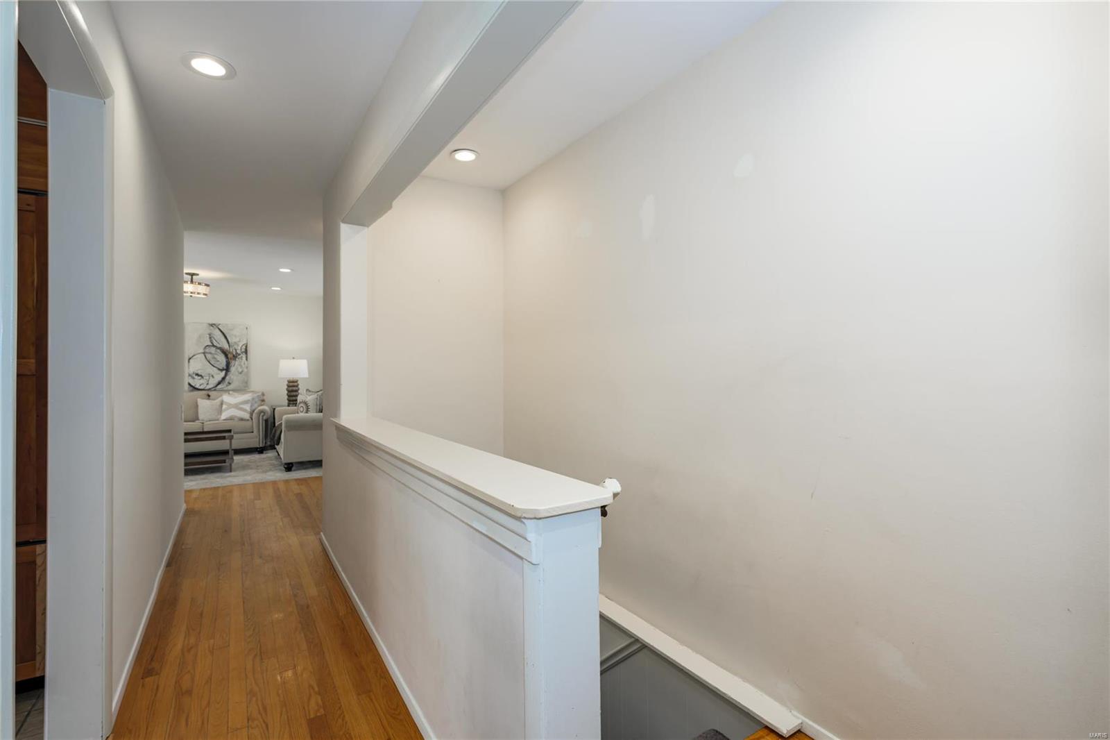 St Louis, Missouri 63132, United States, 3 Bedrooms Bedrooms, ,2 BathroomsBathrooms,Residential,Pending,91434