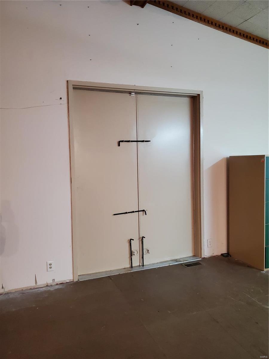 Boulevard Heights - Commercial Sale