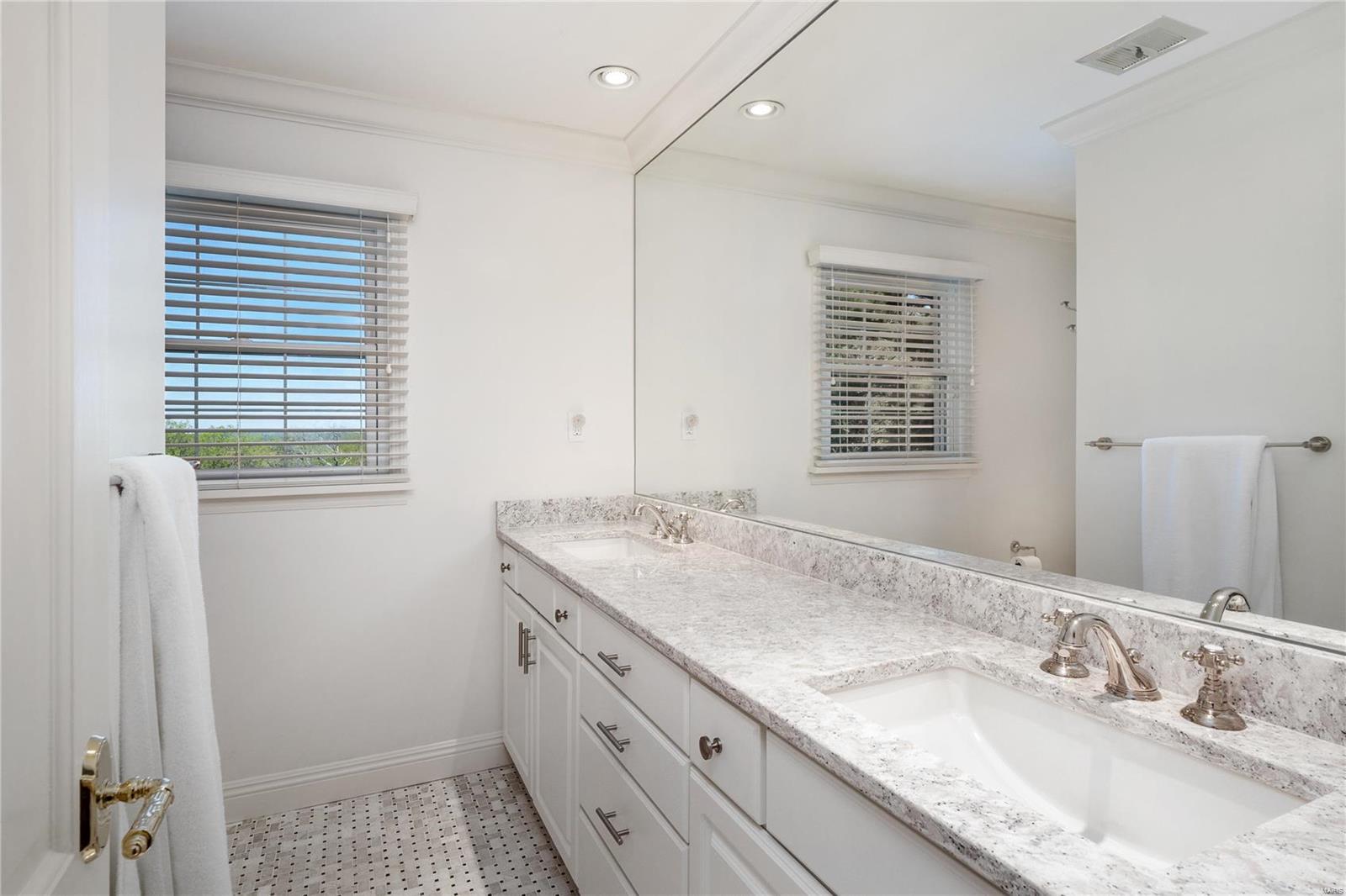 Ladue Pines - Residential