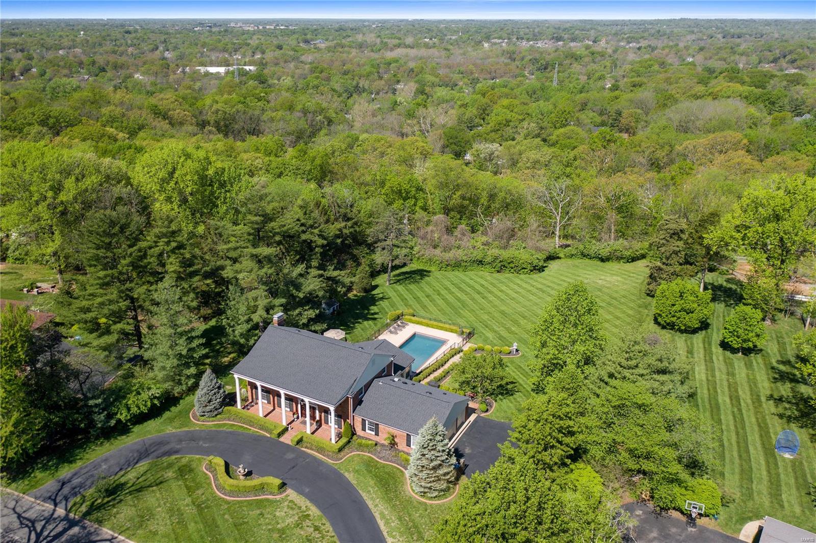 Ladue Pines - Residential