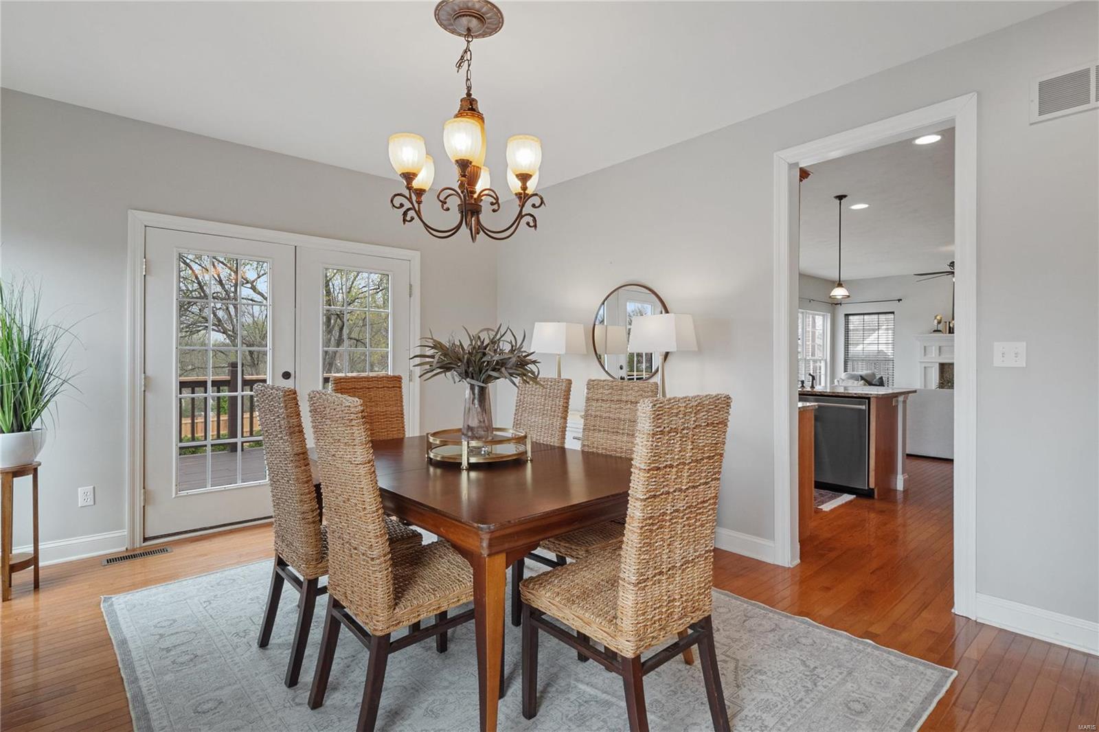 721 W Woodbine Ave - Residential