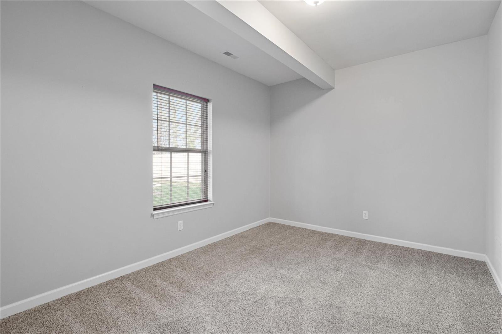 721 W Woodbine Ave - Residential