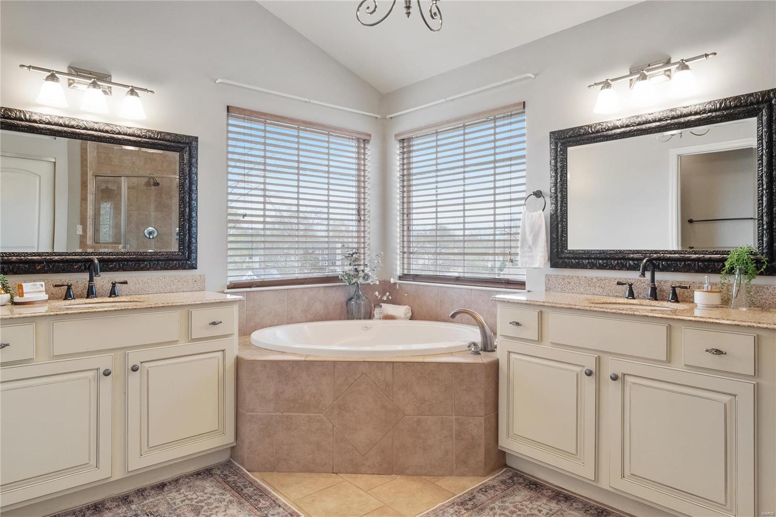 721 W Woodbine Ave - Residential