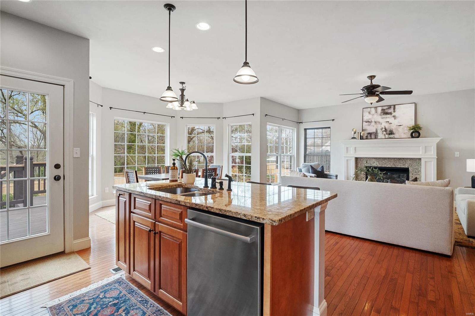 721 W Woodbine Ave - Residential