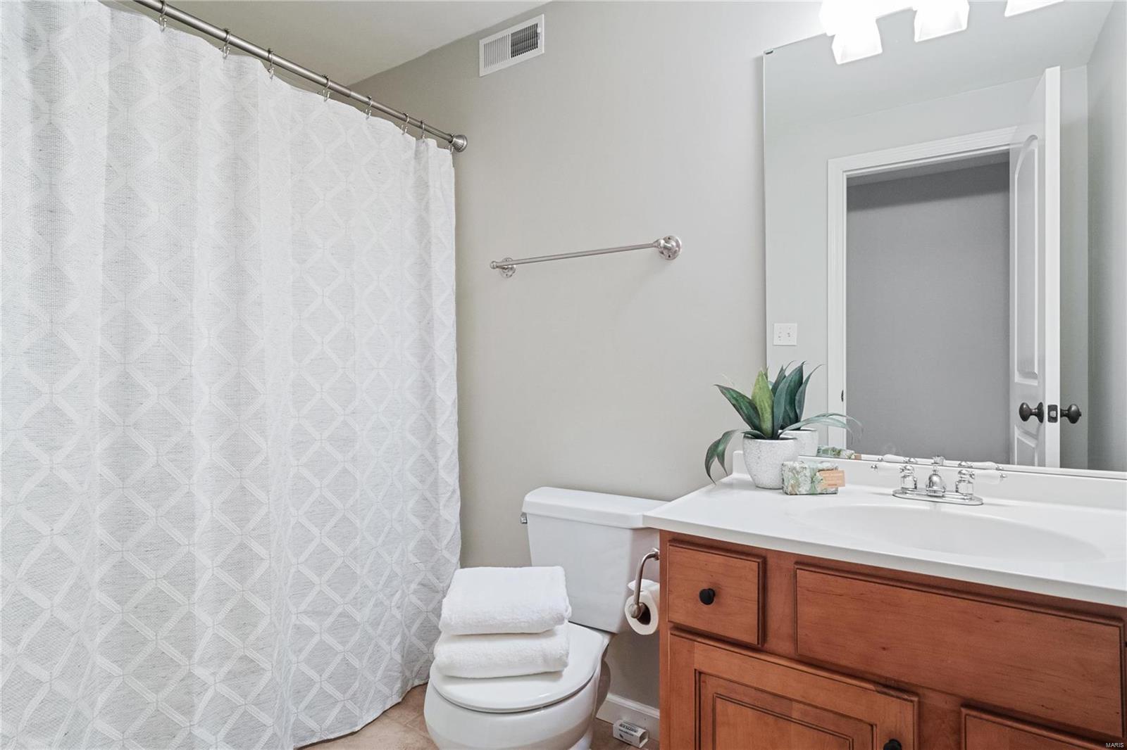 721 W Woodbine Ave - Residential