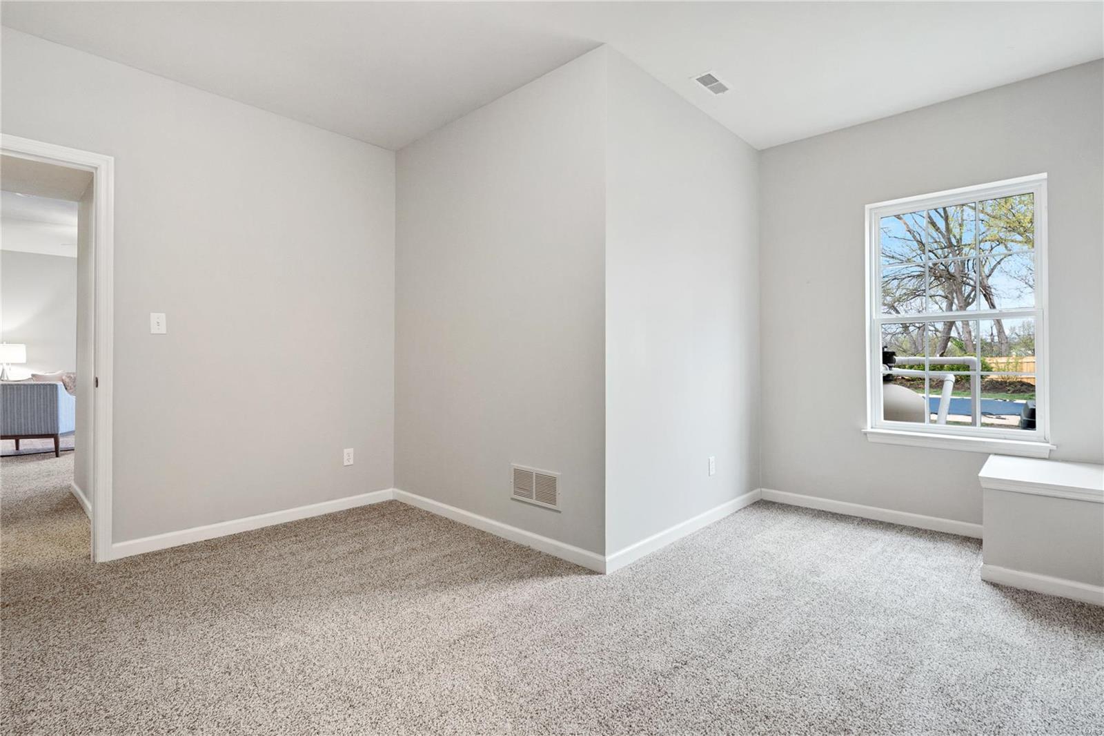 721 W Woodbine Ave - Residential